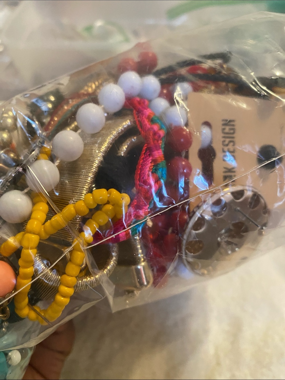 Bag of jewelry pieces for repair or reuse - Picture 3 of 4